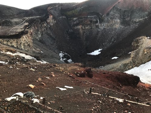 富士山山頂 火口口