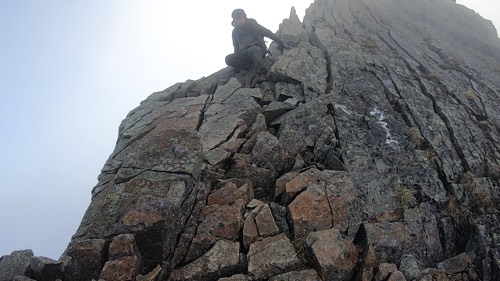 奥穂高山頂から馬の背